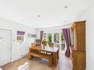 Dining Room- click for photo gallery